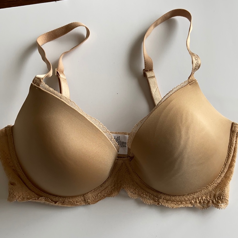 NWOT Calvin Klein Demi Lift Lace Bra 34D